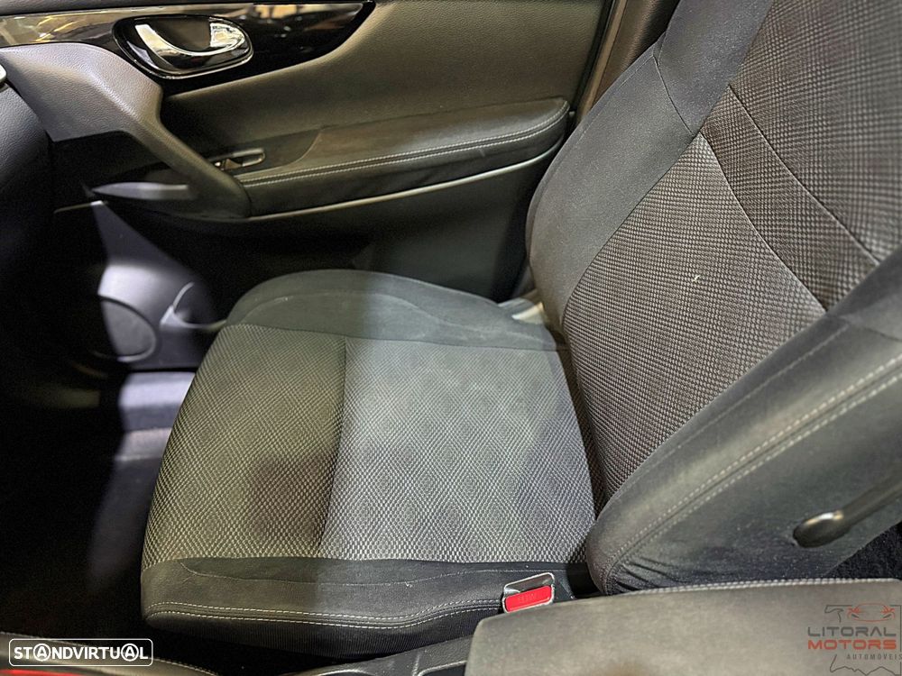 Nissan Qashqai 1.5 dCi N-Connecta - 21