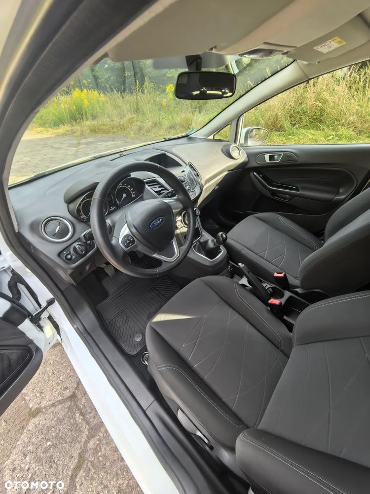 Ford Fiesta - 27