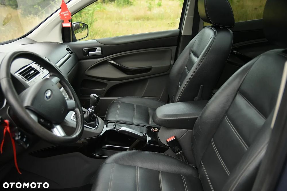 Ford Kuga 2.0 TDCi 4x4 Titanium - 15