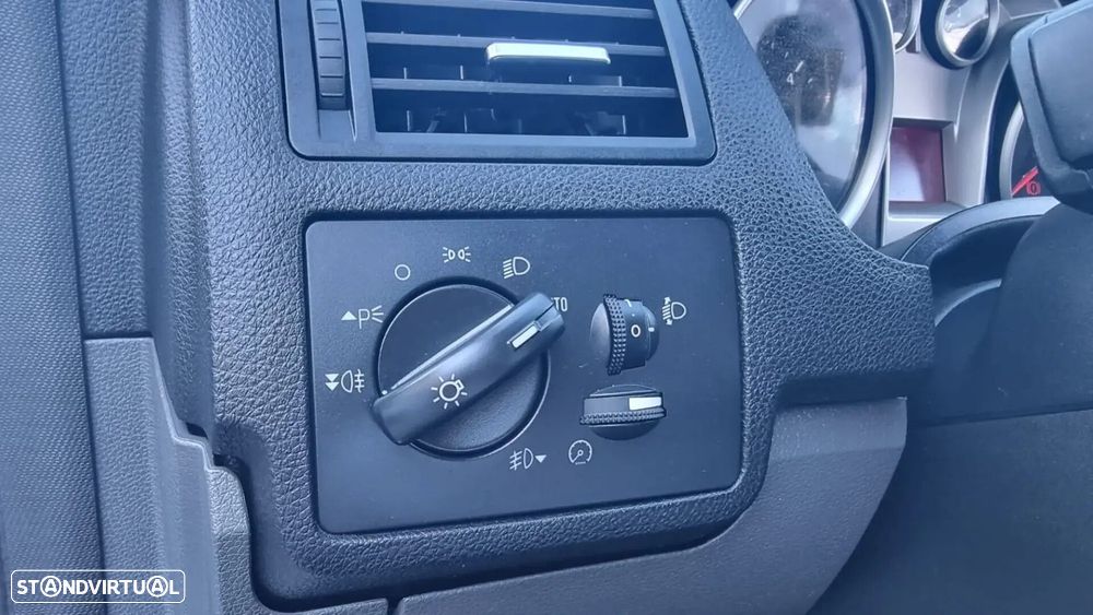 Ford Kuga - 20