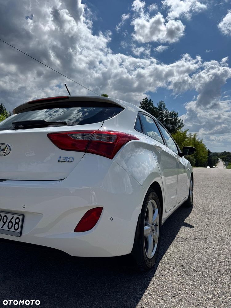 Hyundai i30 blue 1.6 CRDi Classic - 11