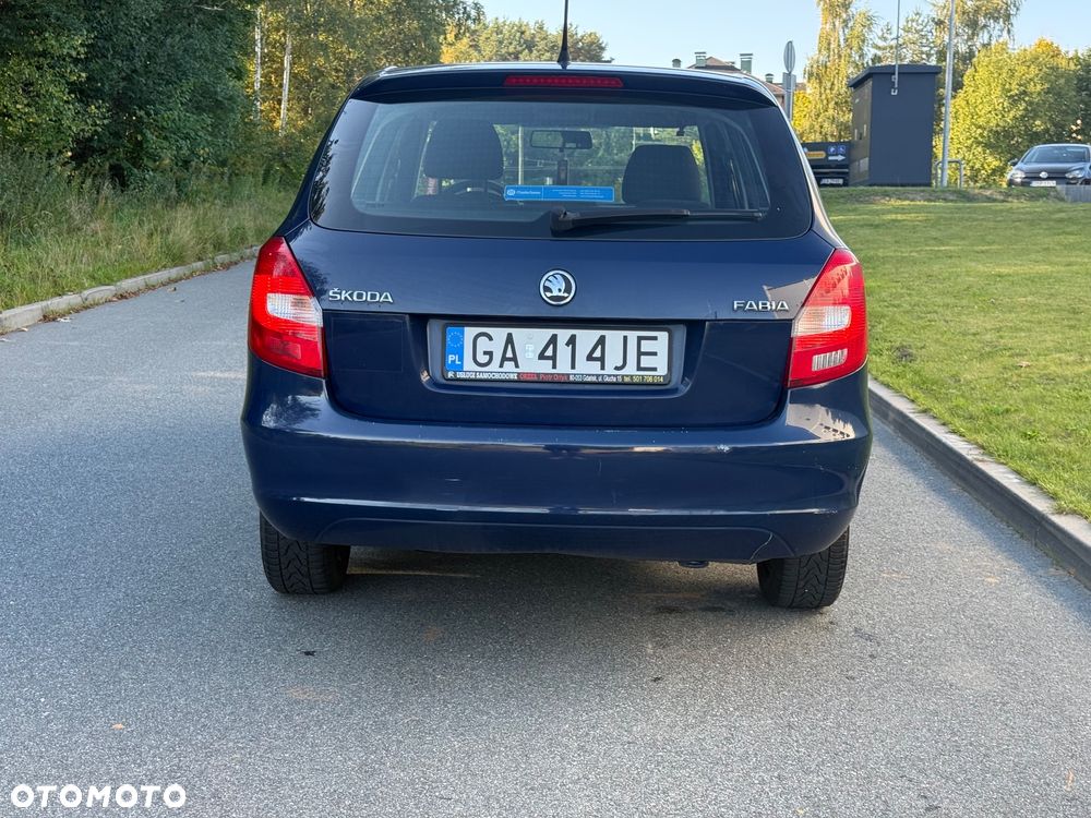 Skoda Fabia 2014 photo 4