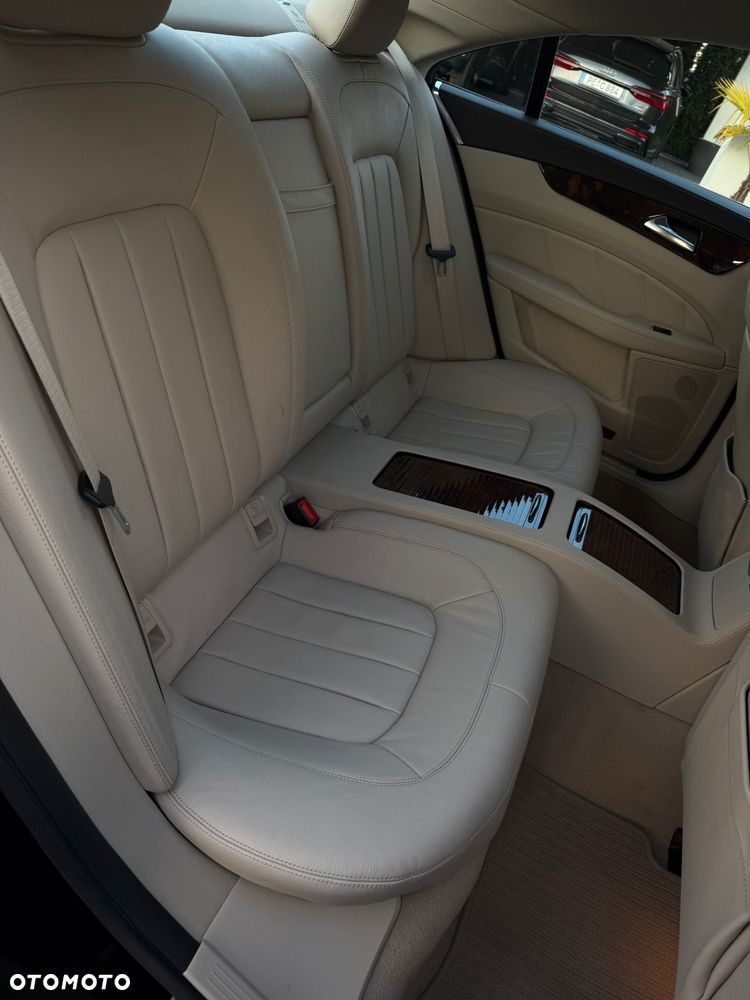Mercedes-Benz CLS 350 BlueTEC 4Matic 7G-TRONIC - 32