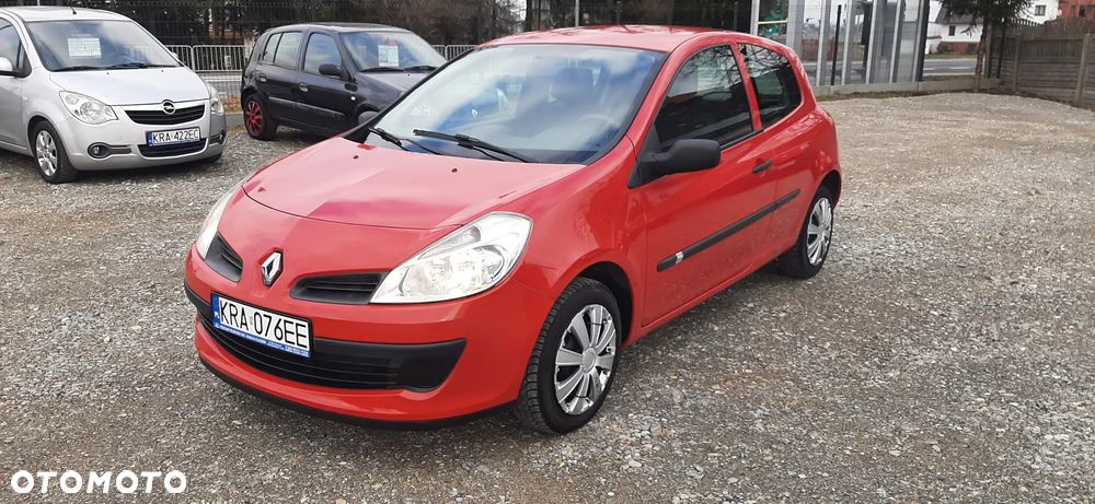 Renault Clio - 11