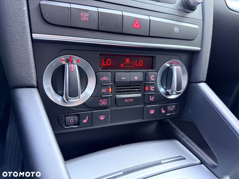 Audi A3 Sportback 1.8 TFSI S line Sportpaket Plus - 33