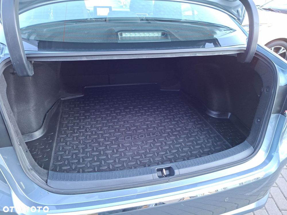 Toyota Corolla 1.8 Hybrid Comfort - 22