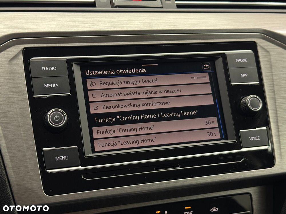 Volkswagen Passat 2.0 TDI EVO Essence DSG - 29