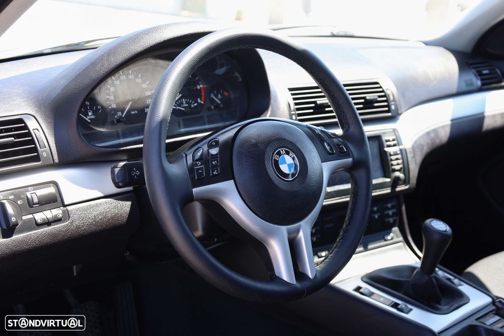 BMW 320 d Sport - 16