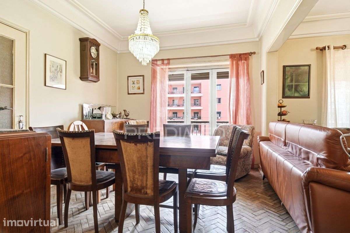T7 com 198 m² de Potencial e Exclusividade numa das Avenidas Mais E... - Grande imagem: 4/36
