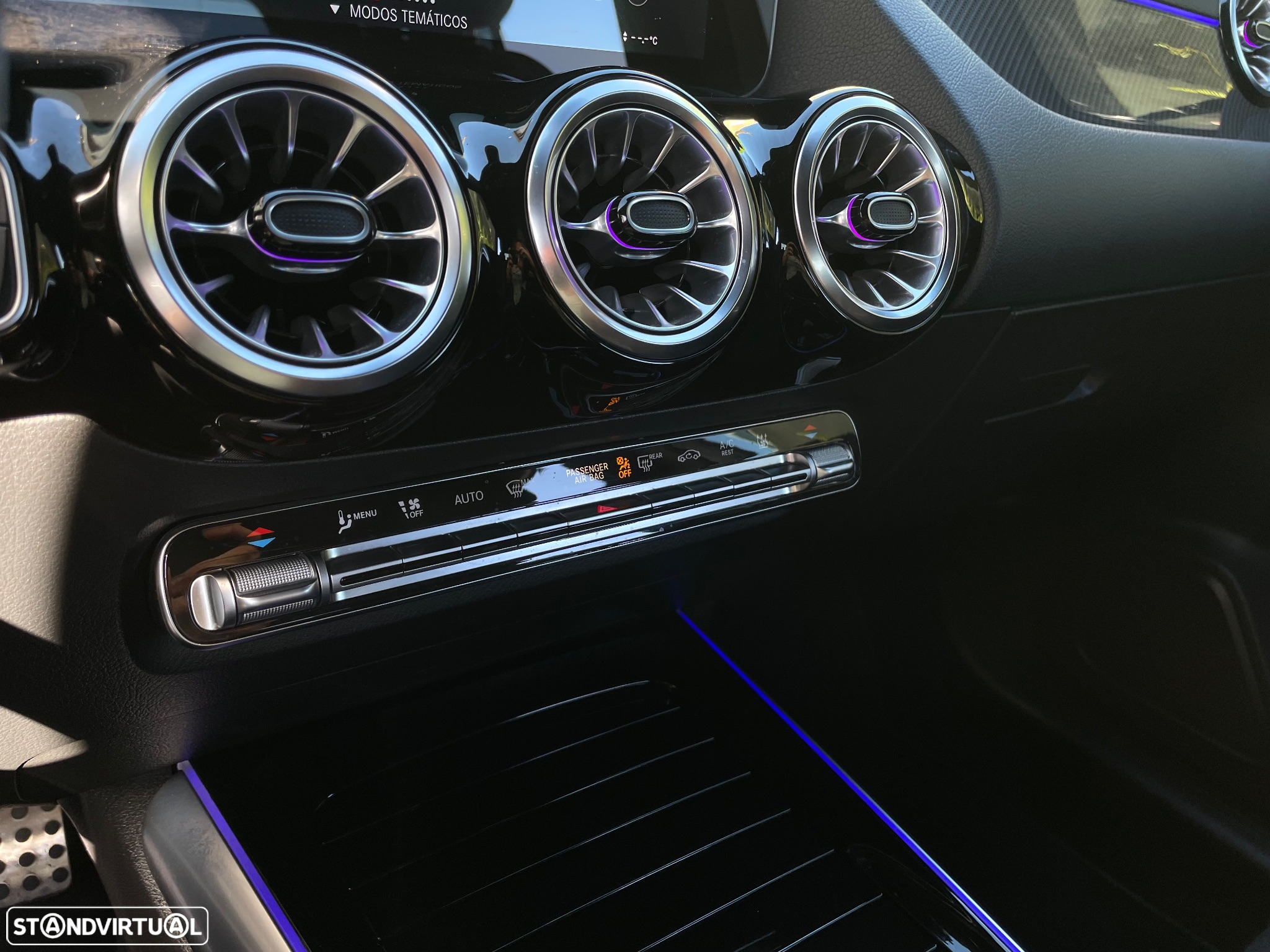Mercedes-Benz GLA 250 e AMG Line - 32