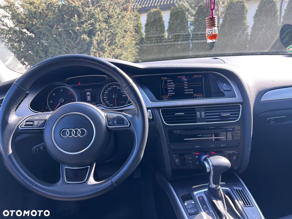 Audi A4 Avant 2.0 TDI DPF quattro S tronic Attraction - 8