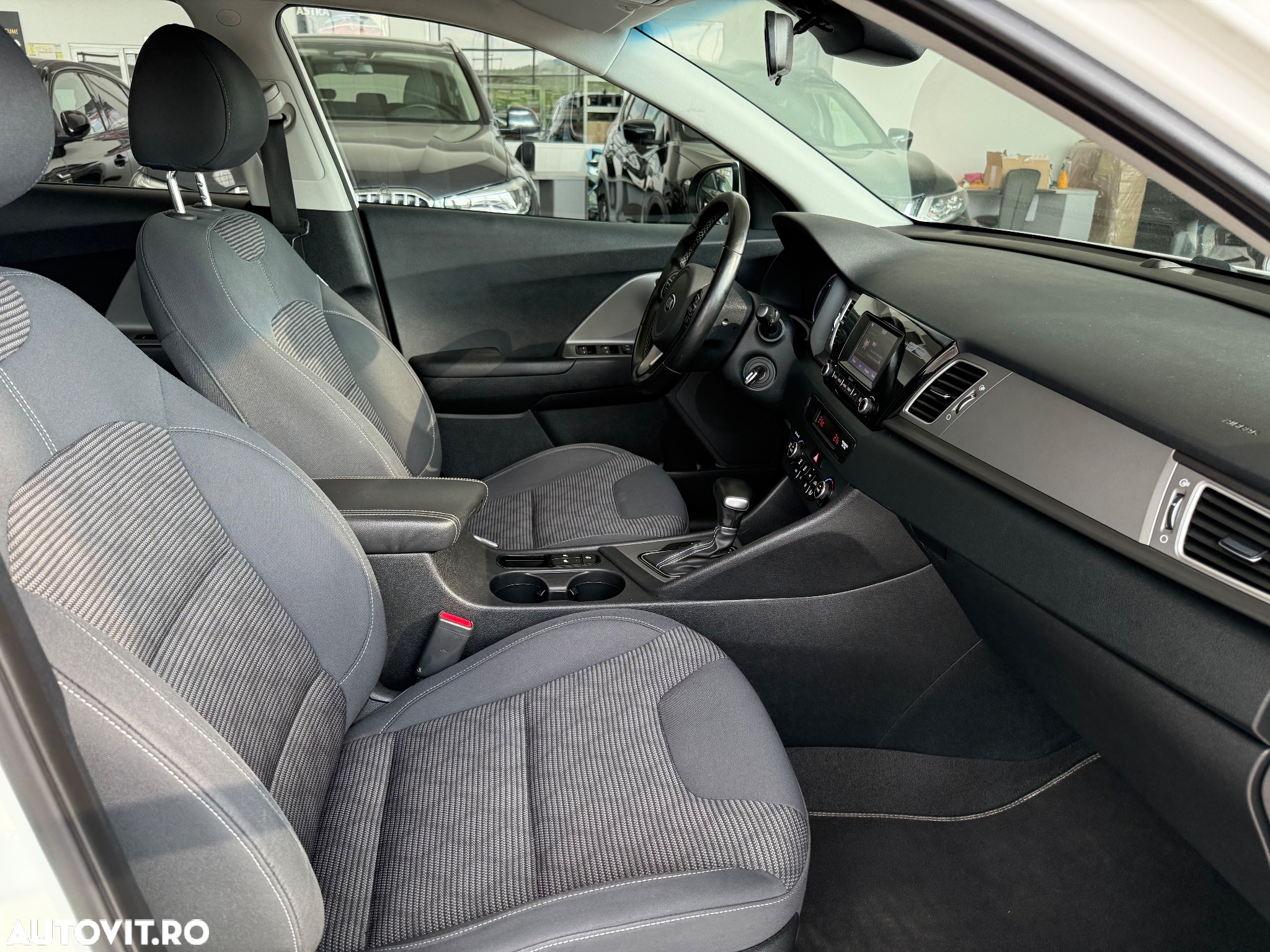 Kia Niro 1.6 GDI HEV 2WD OPF Aut. Spirit - 16