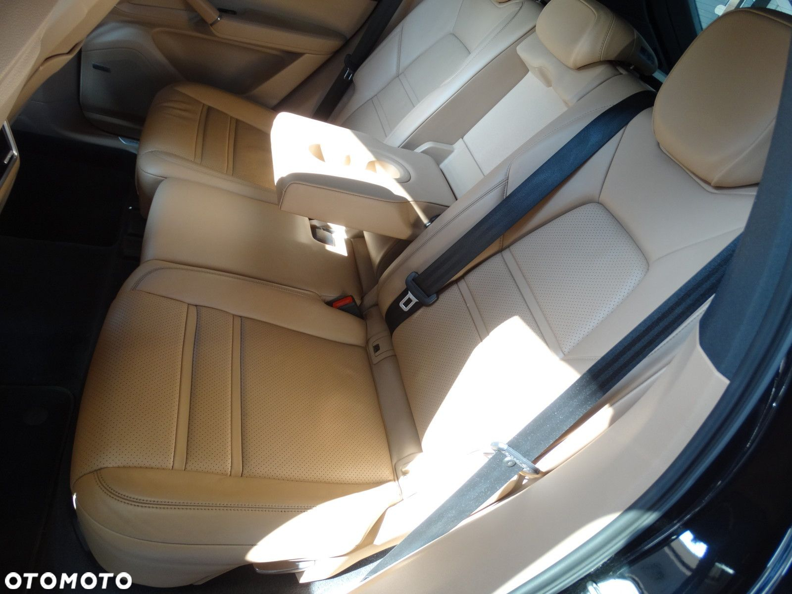 Porsche Cayenne - 16
