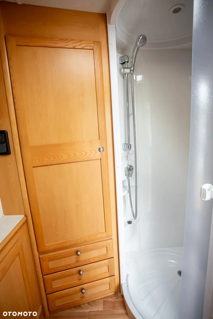 Elddis Crusader Hurricane - 8