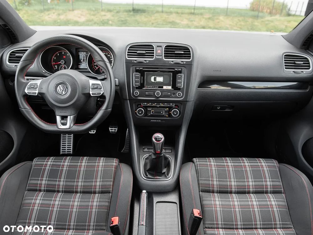 Volkswagen Golf 2.0 GTI - 16