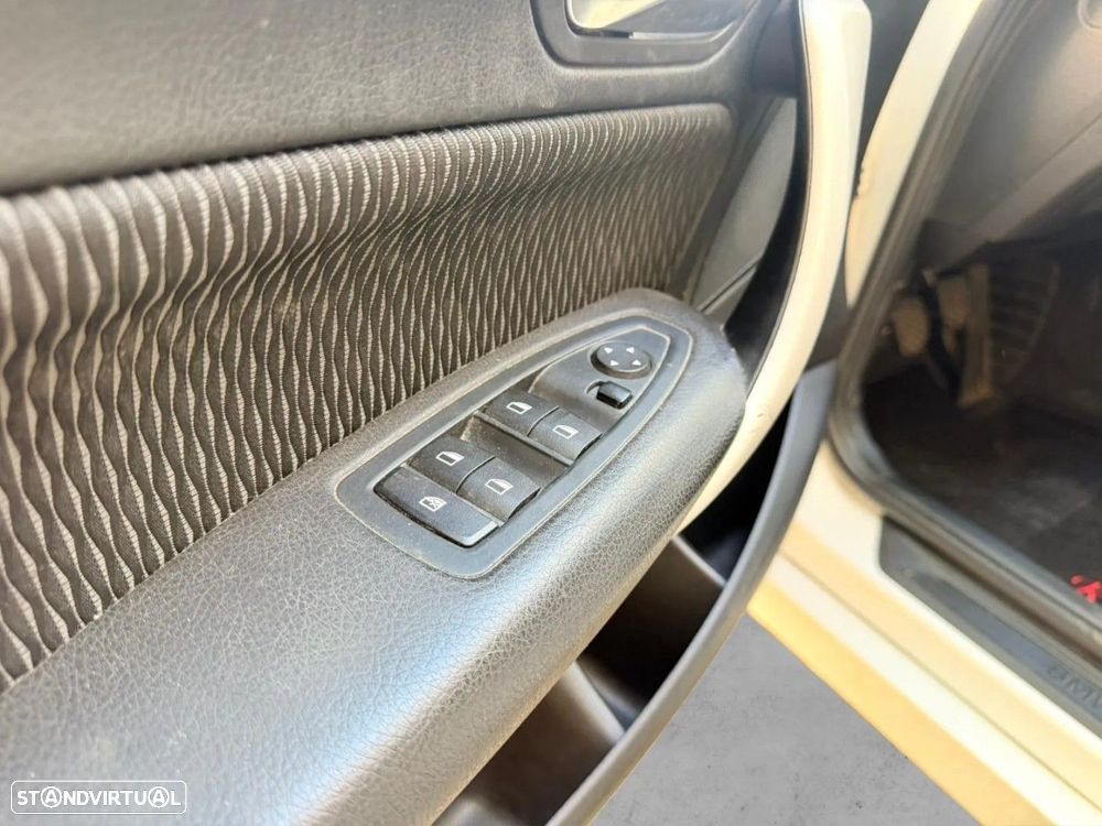 BMW 118 i Advantage - 13