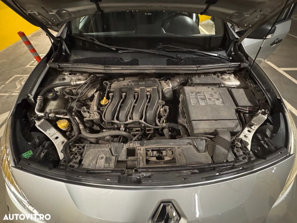 Renault Fluence 1.6 16V Authentique - 13