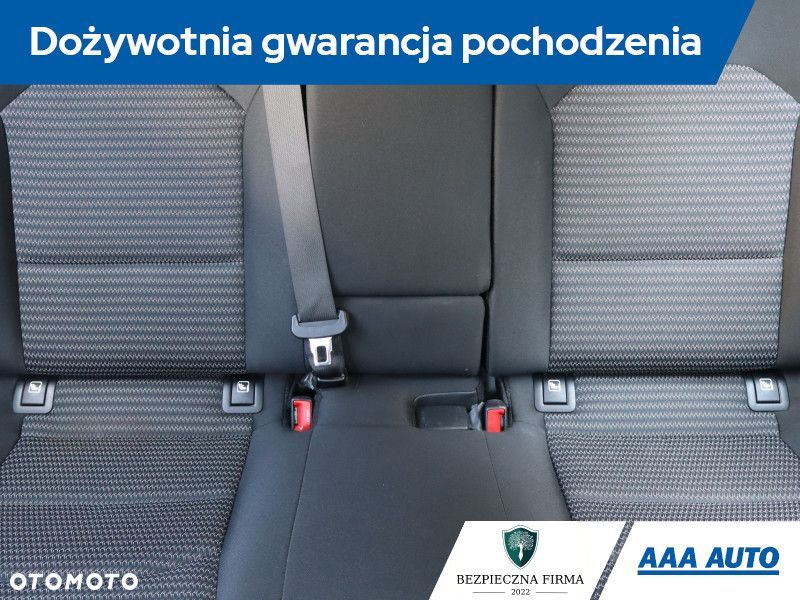 Kia Ceed - 11