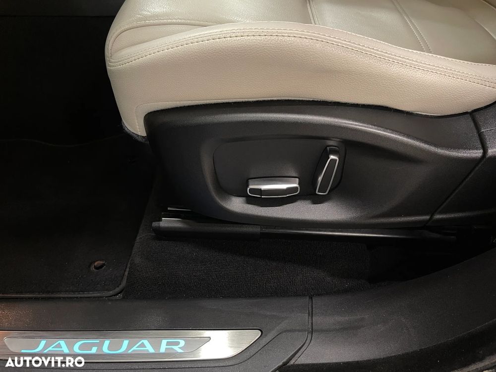 Jaguar F-Pace 20d AWD Aut. Portfolio - 22