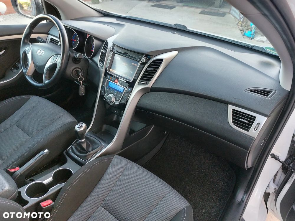 Hyundai i30 1.4 Fifa World Cup Edition - 6