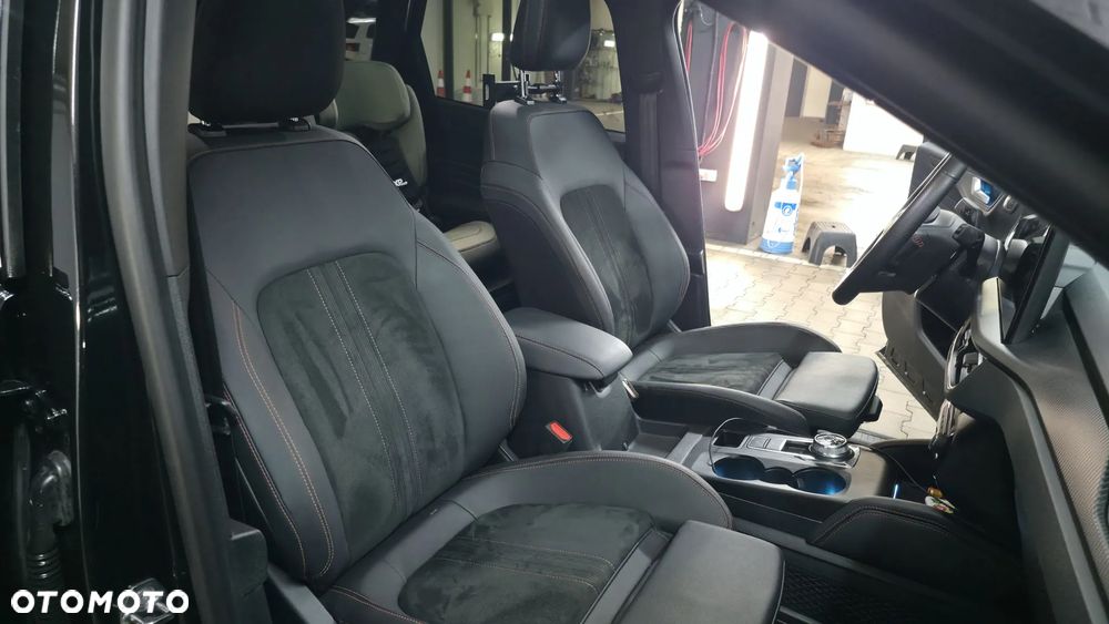 Ford Kuga 2.5P PHEV FWD ST-Line X eCVT - 34