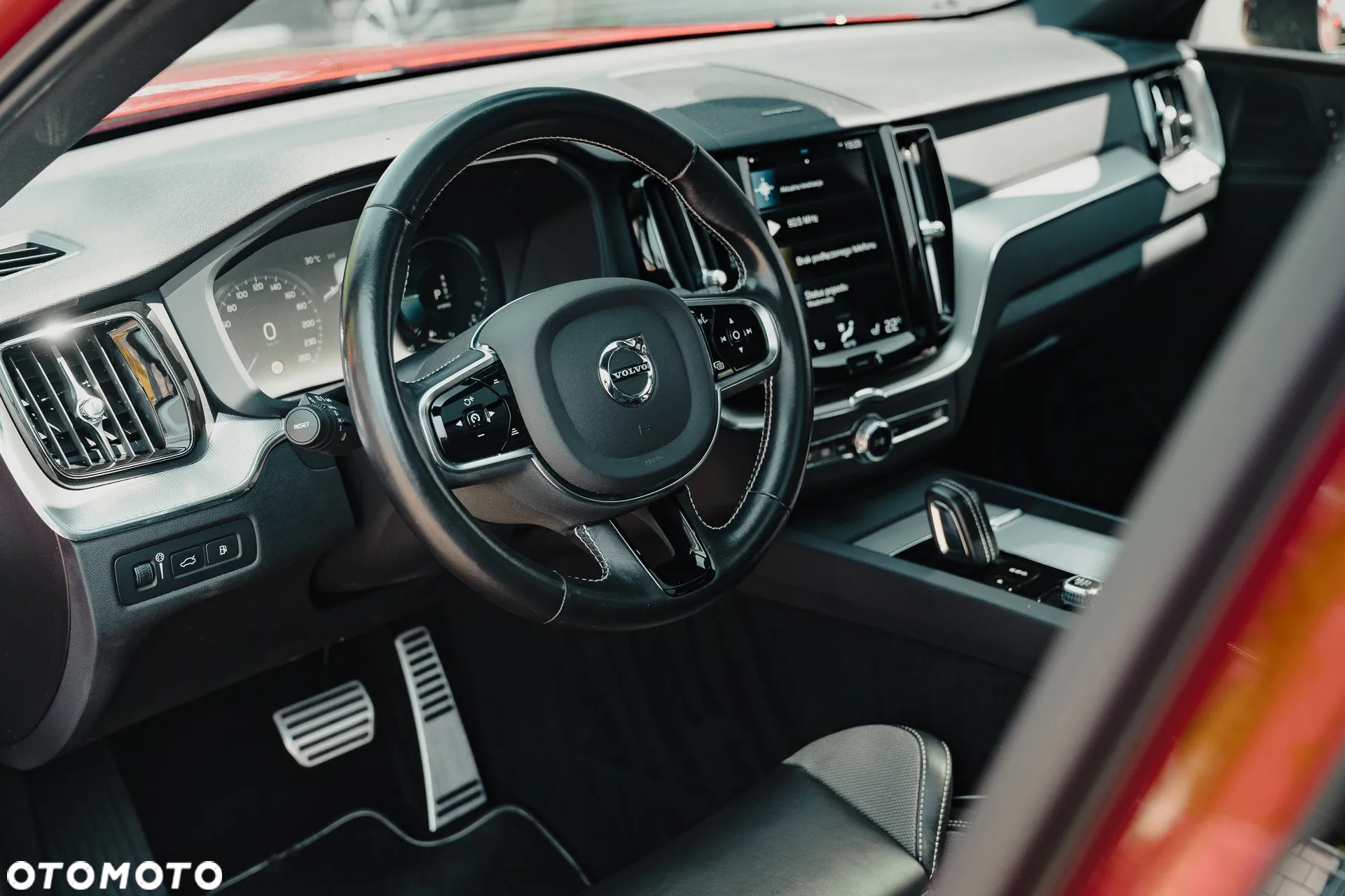Volvo XC 60 T6 AWD Plug-In Hybrid R-Design - 16
