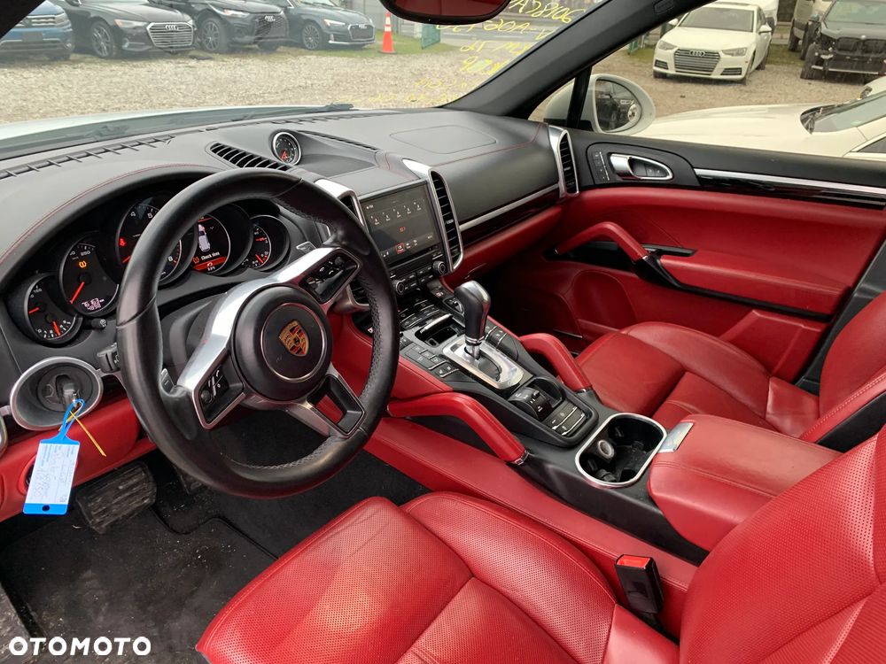 Porsche Cayenne S Tiptronic S - 12