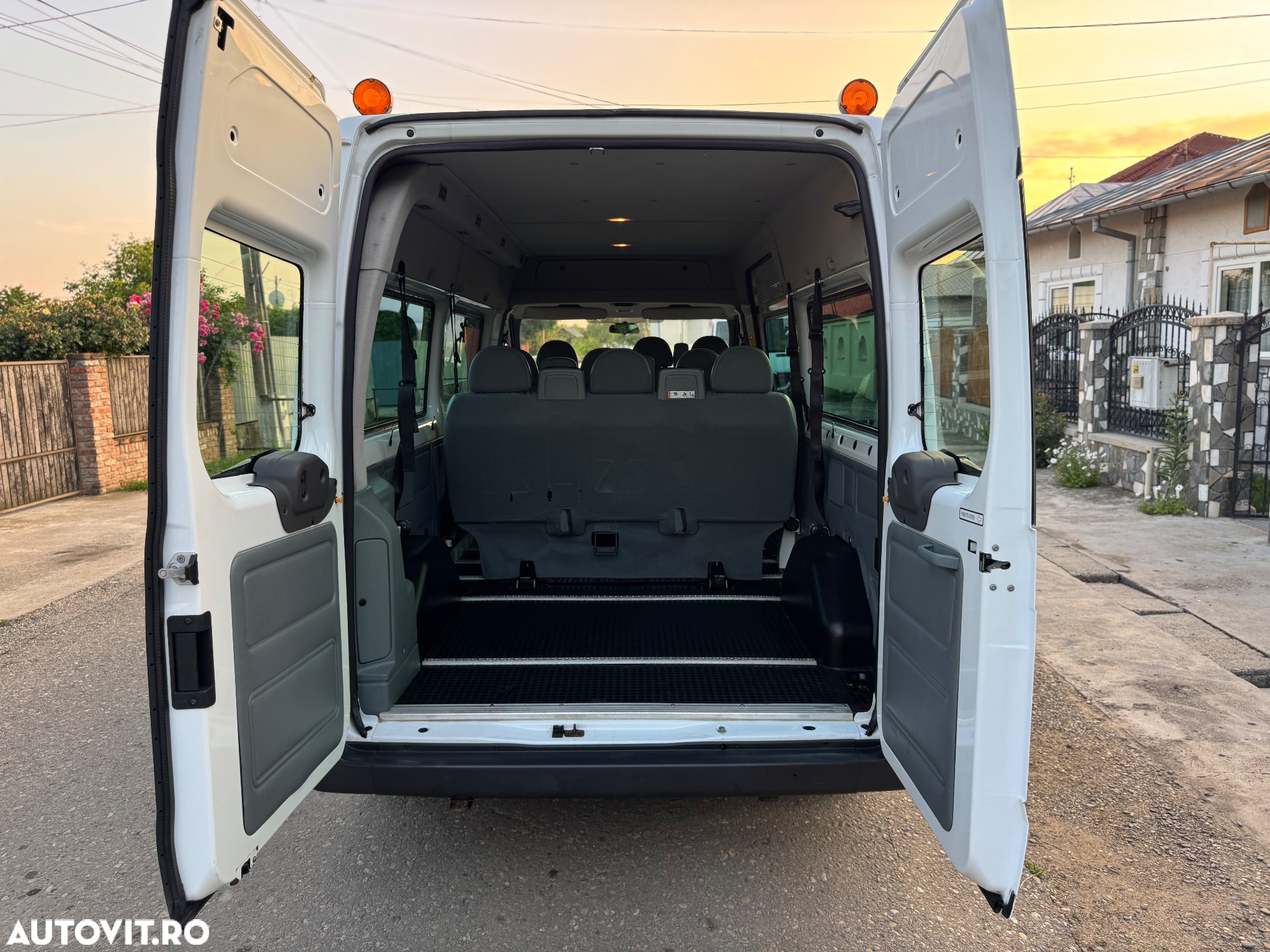 Ford Transit 300 K TDCi Pkw VA Trend - 8