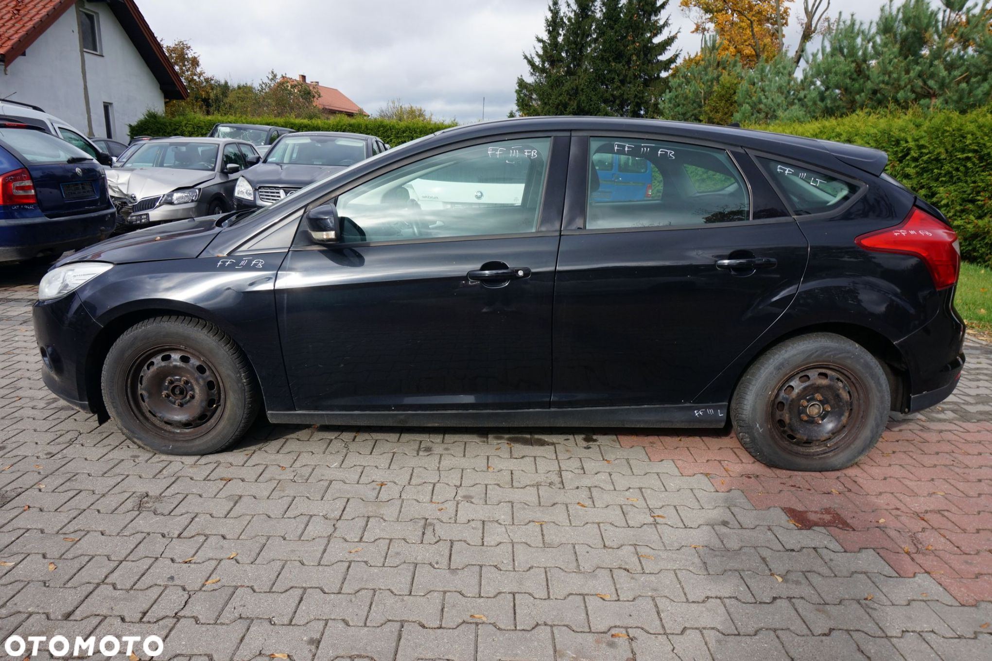 FORD FOCUS III MK3 5D HB 2012 FB 1.0 12V M2DA 100KM B5/IB5 4.25 CZARNY PANTHER na części - 2