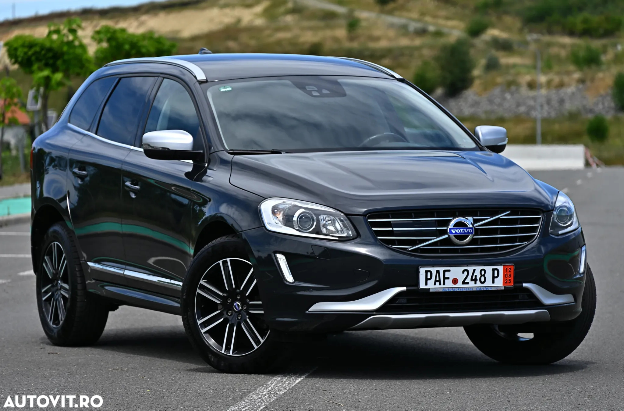 Volvo XC 60 D5 AWD Geartronic Summum - 12