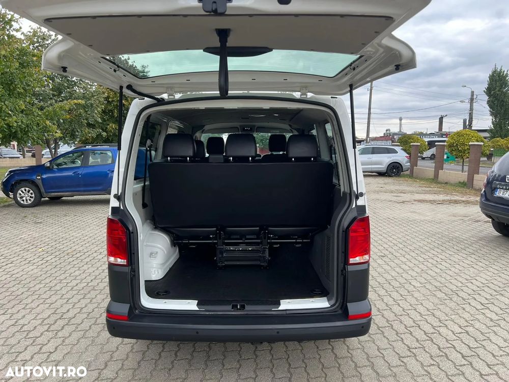 Volkswagen Caravelle - 8