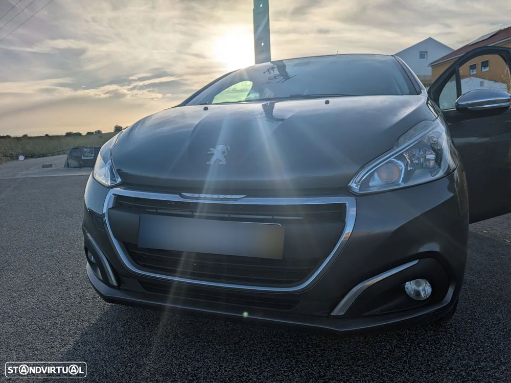 Peugeot 208 1.2 PureTech Style - 1