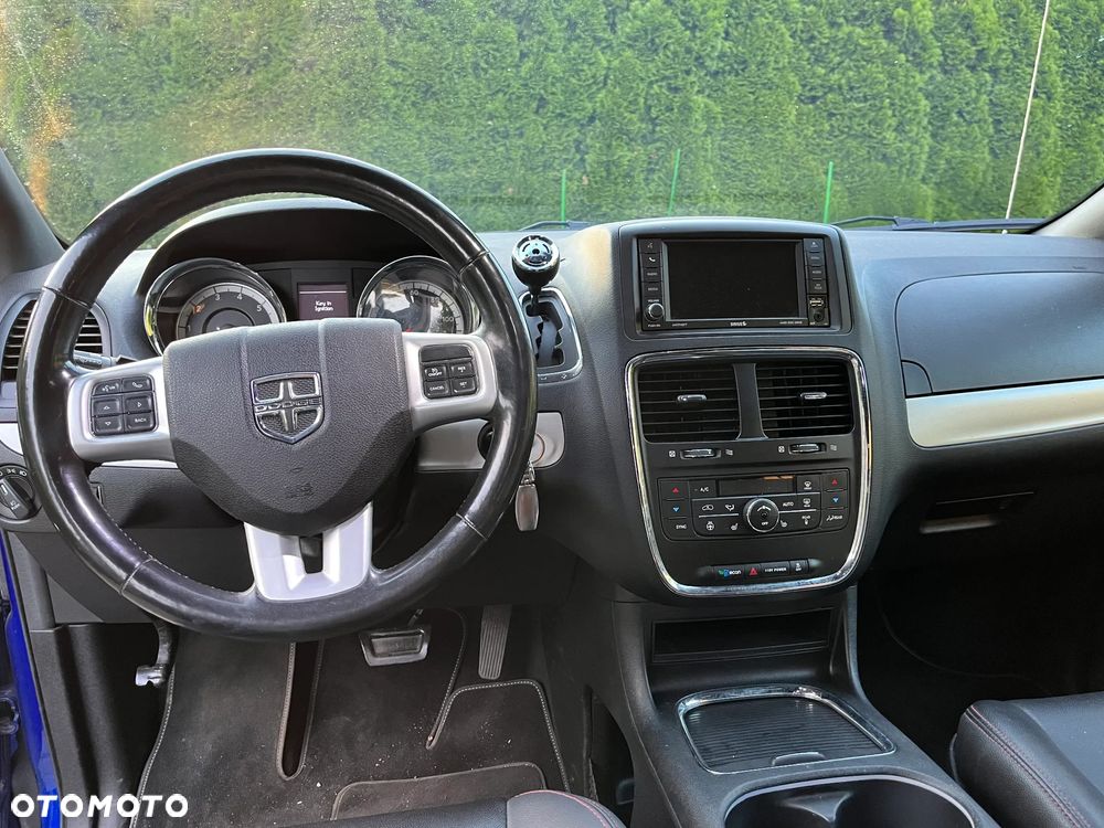 Dodge Grand Caravan 3.6 R/T - 24