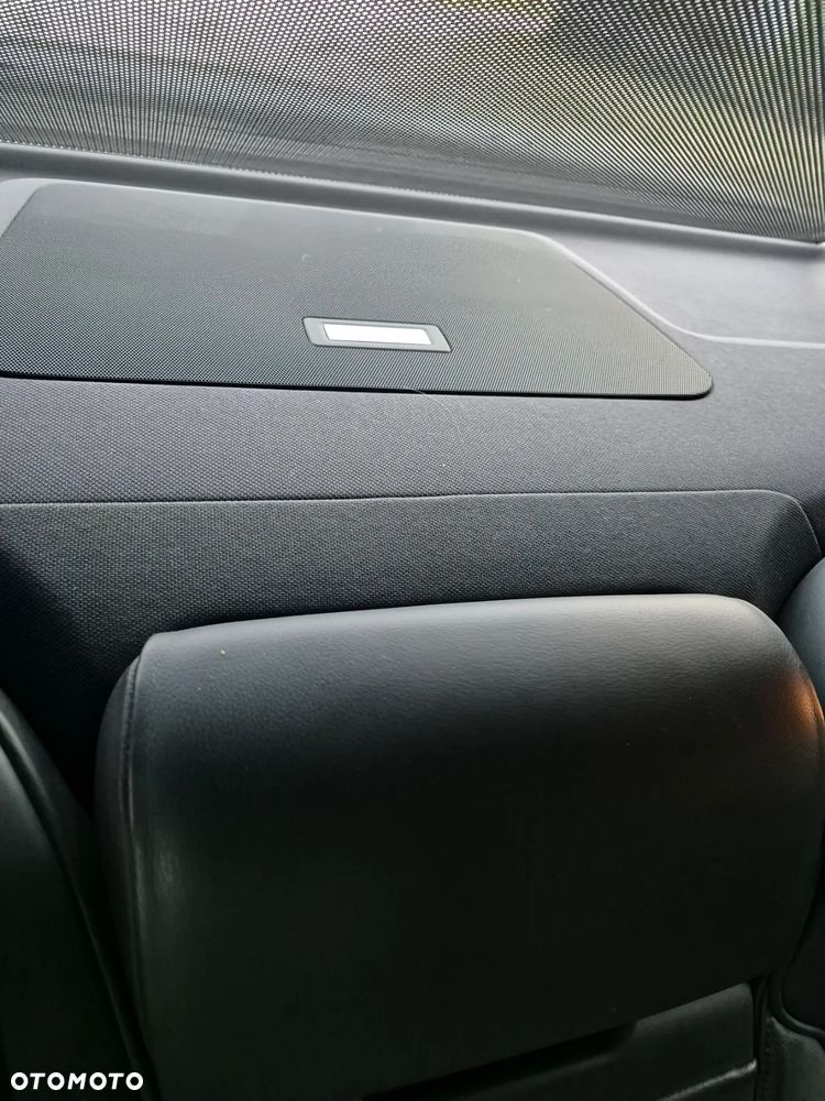 Audi A8 4.2 Quattro - 29