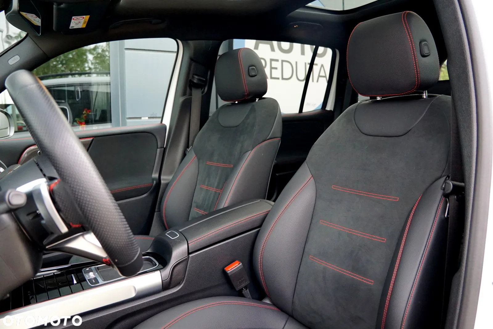 Mercedes-Benz GLB 200 AMG Line 7G-DCT - 17