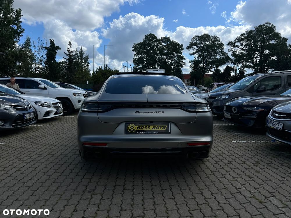 Porsche Panamera - 8