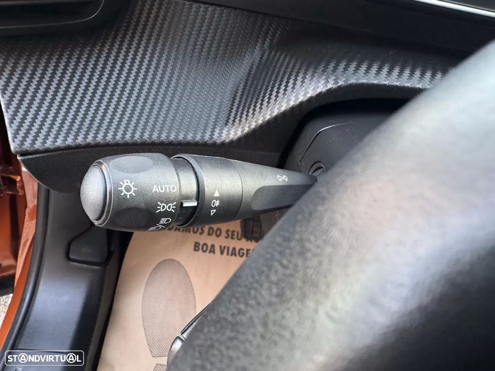 Peugeot e-2008 50 kWh Allure - 35