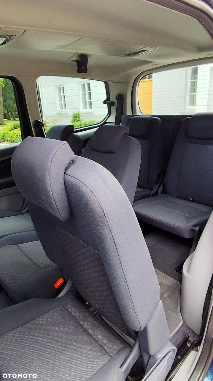 Ford Galaxy - 16