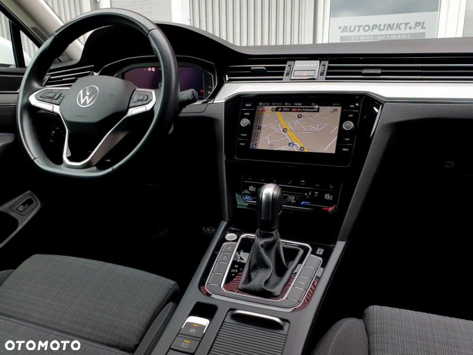 Volkswagen Passat - 11
