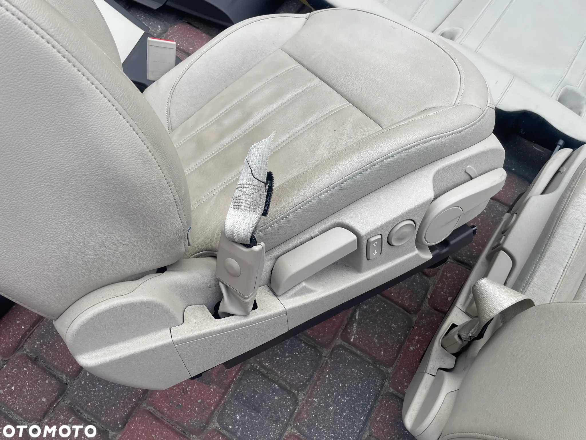 opel INSIGNIA A skóra europa komplet tapicerka fotele boczki ładne ! - 7