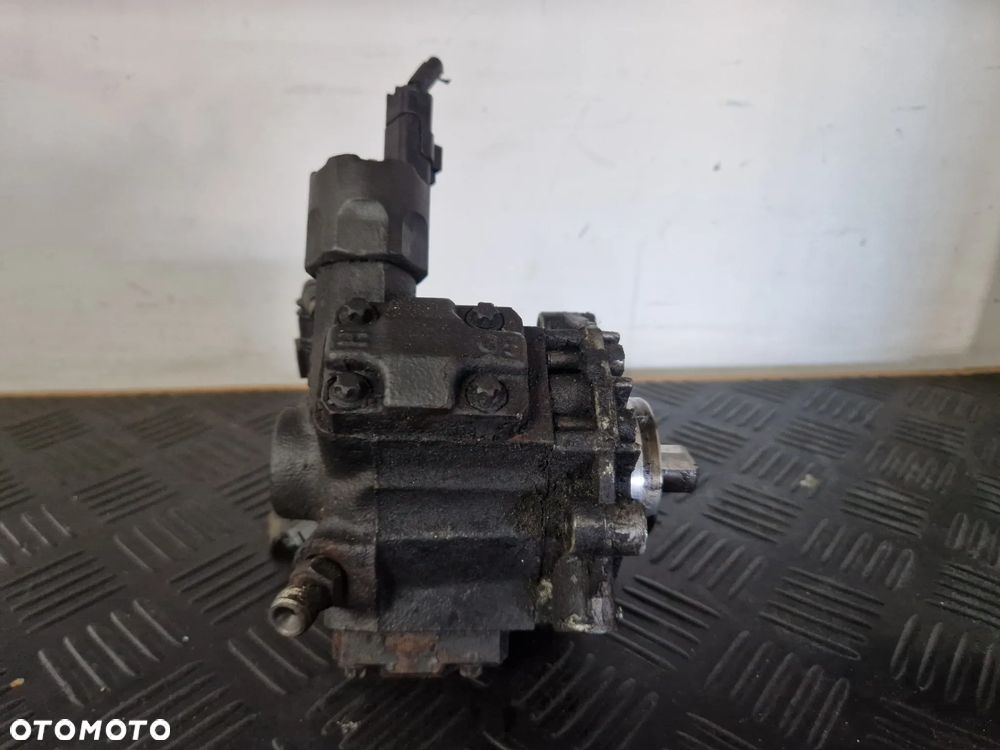VOLVO C30 S40 II C70 V50 2.0 D 136KM POMPA WTRYSKOWA SIEMENS 9658197780 / A2C27100268 - 2