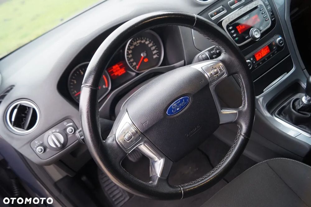 Ford Mondeo 1.6 TDCi Ambiente - 20