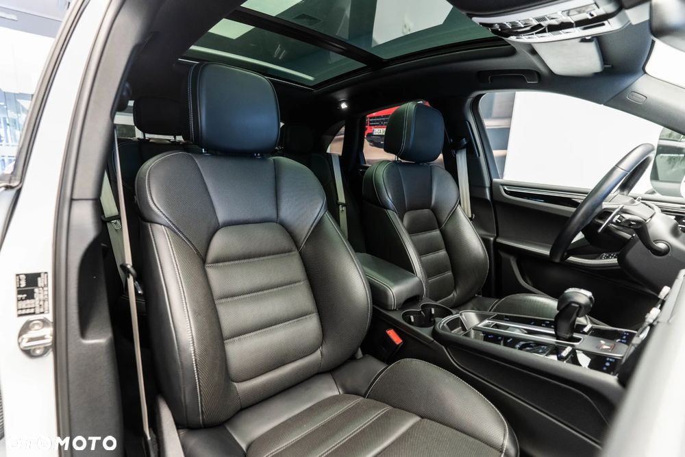 Porsche Macan Standard - 24