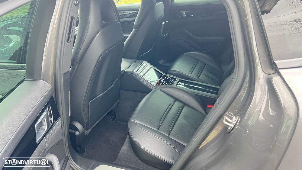 Porsche Panamera 4 S - 10
