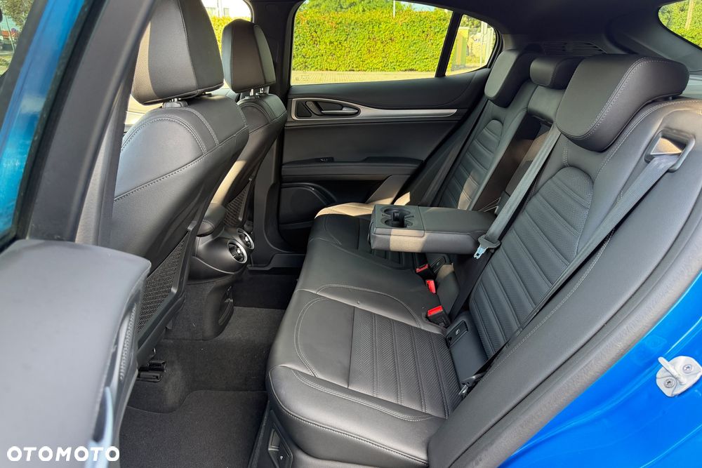Alfa Romeo Stelvio 2.0 Turbo Veloce Q4 - 18