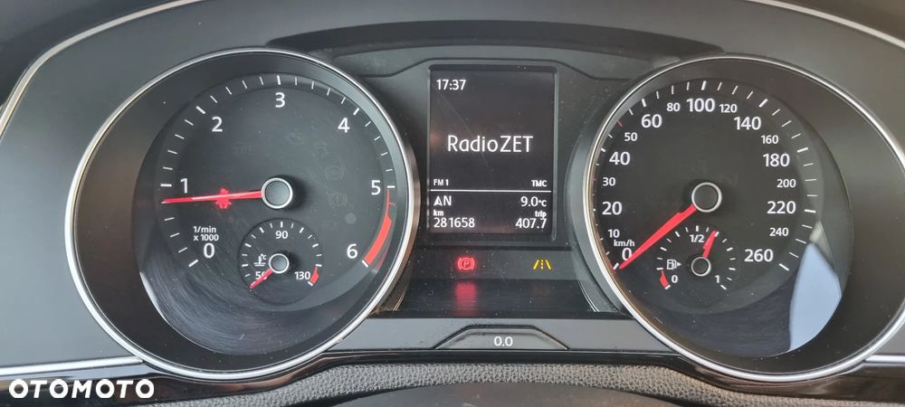 Volkswagen Passat 2.0 TDI (BlueMotion Technology) Comfortline - 17