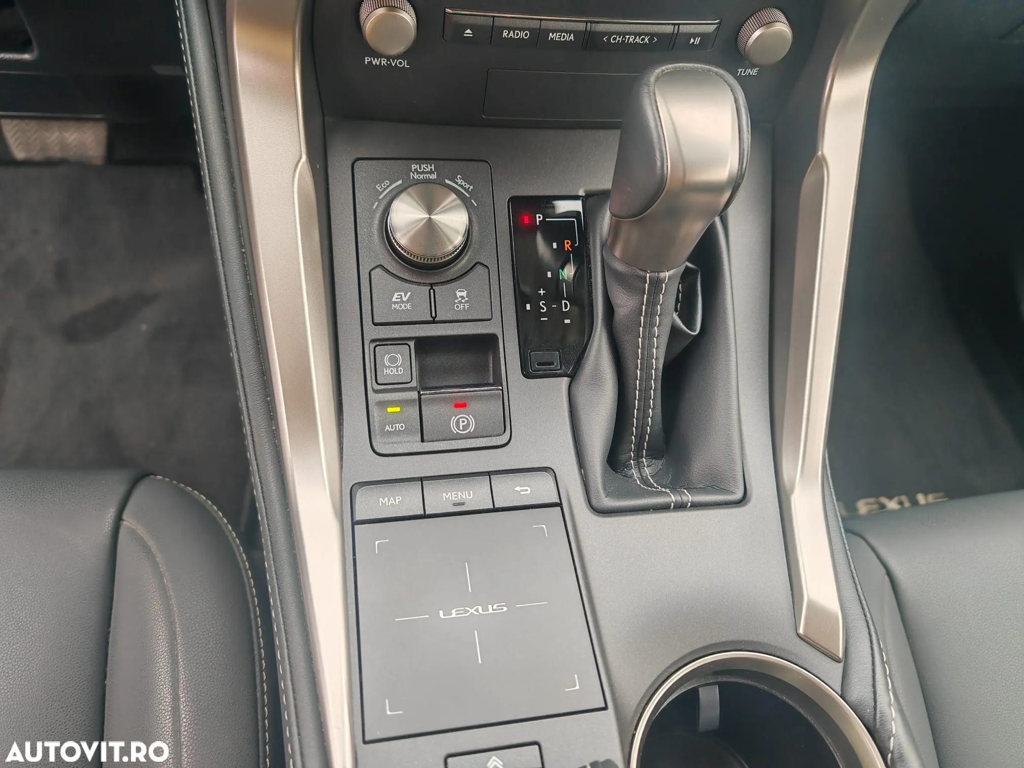 Lexus Seria NX 300h AWD Luxury - 13