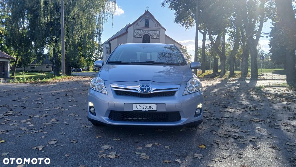 Toyota Auris 2011 photo 2