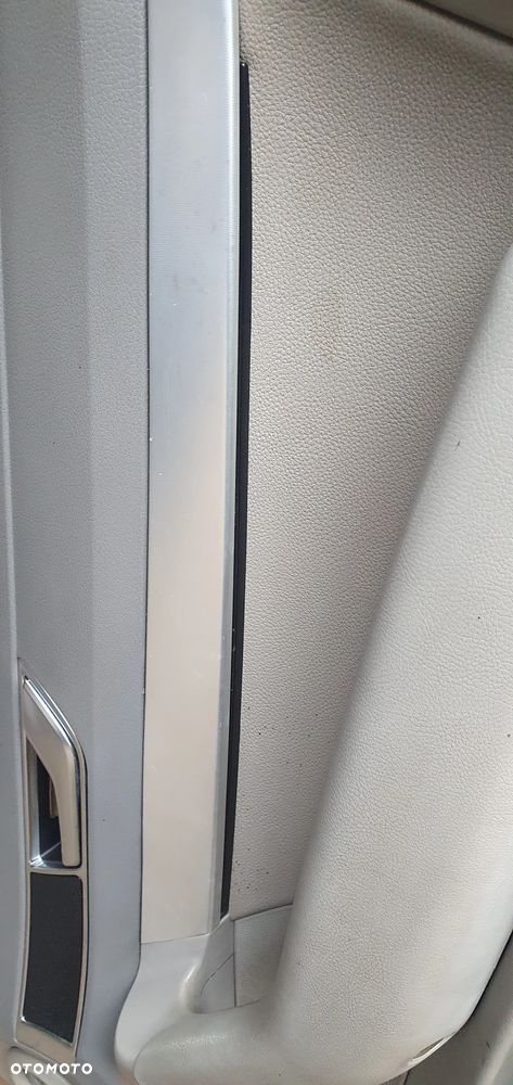 Boczek tapicerka prawy przód przednia prawa Audi A6 C6 - 6