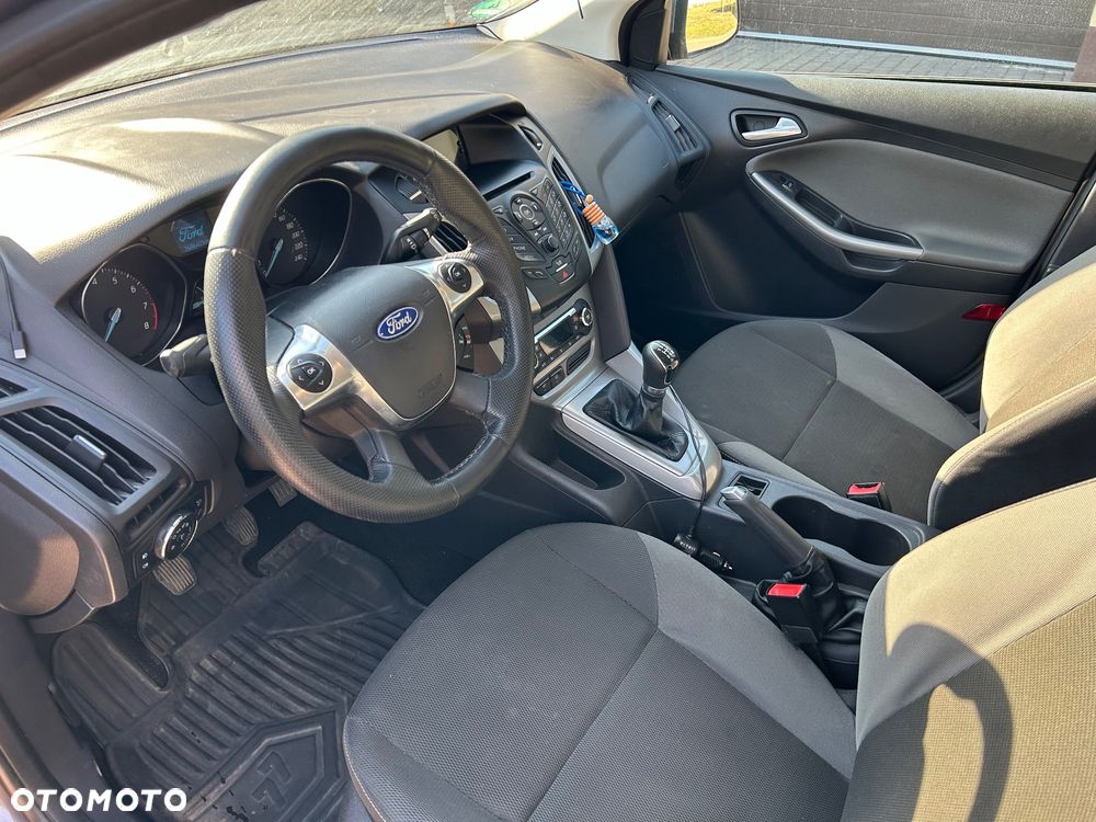 Ford Focus - 8